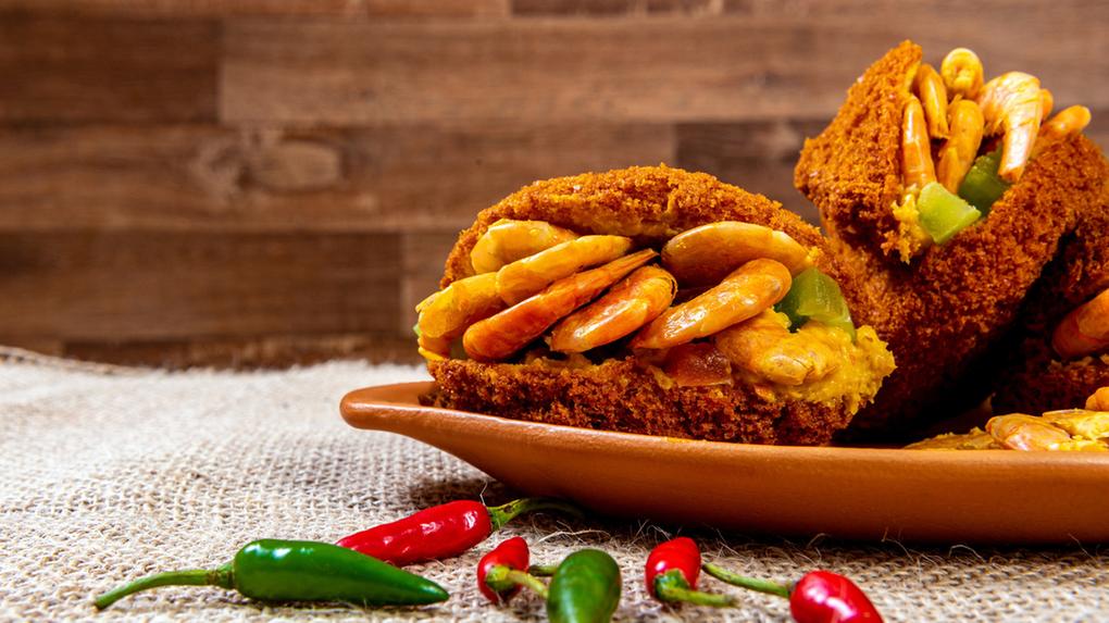 acarajé brazilian snacks - street food